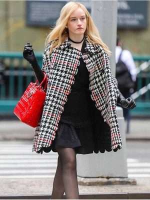 Inventing Anna 2021 Julia Garner Coat