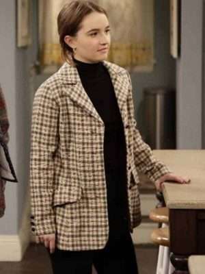 Last Man Standing Kaitlyn Dever Coat