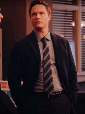 Ginny & Georgia Mayor Paul Randolph Blazer