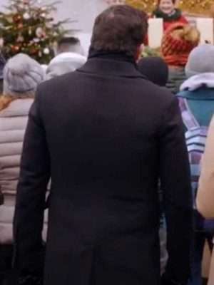 Alternative view of Christmas in Vienna Brennan Elliott Coat