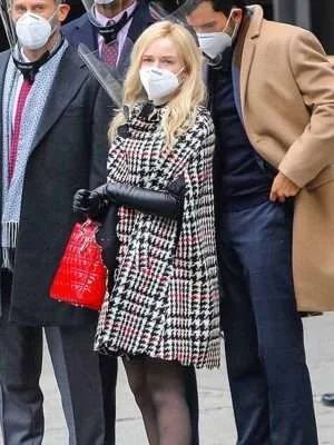 Inventing Anna 2021 Julia Garner Coat