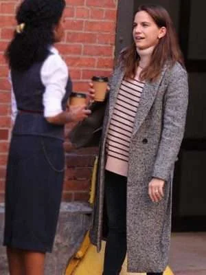 Inventing Anna 2022 Vivian Kent Grey Coat