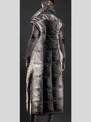 Alternative view of Cyberpunk 2077 Brigitte Coat
