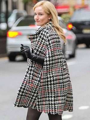 Inventing Anna 2021 Julia Garner Coat