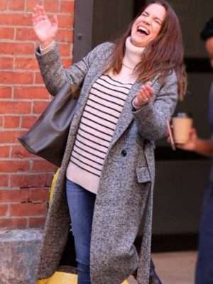 Inventing Anna 2022 Vivian Kent Grey Coat