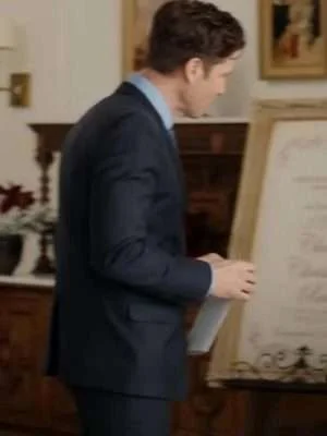 Alternative view of Christmas in Washington Damon Runyan Blazer