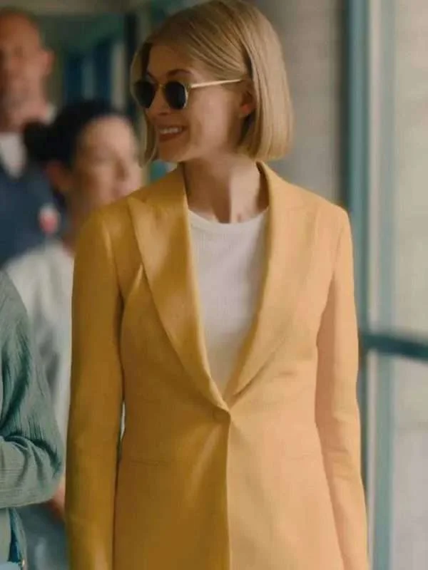 Marla Grayson I Care a Lot Blazer