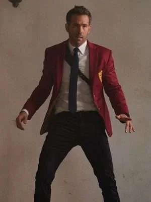 Red Notice Ryan Reynold Blazer