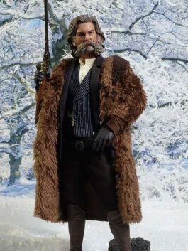 Actor Kurt Russell in Hateful Eight wearing the iconic John Ruth brown fur coat in a snowy winter movie setting.