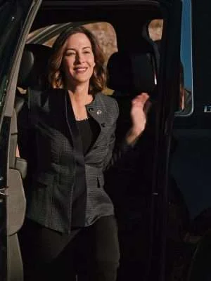 Wendy Moniz Yellowstone S04 Coat