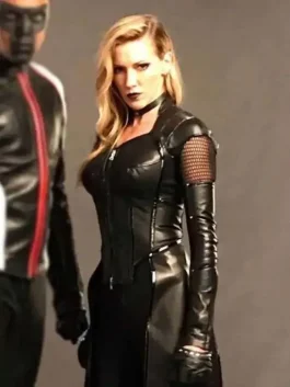 arrow-laurel-lance-black-siren-coat