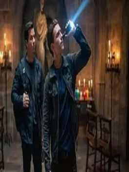 uncharted-mark-wahlberg-black-jacket