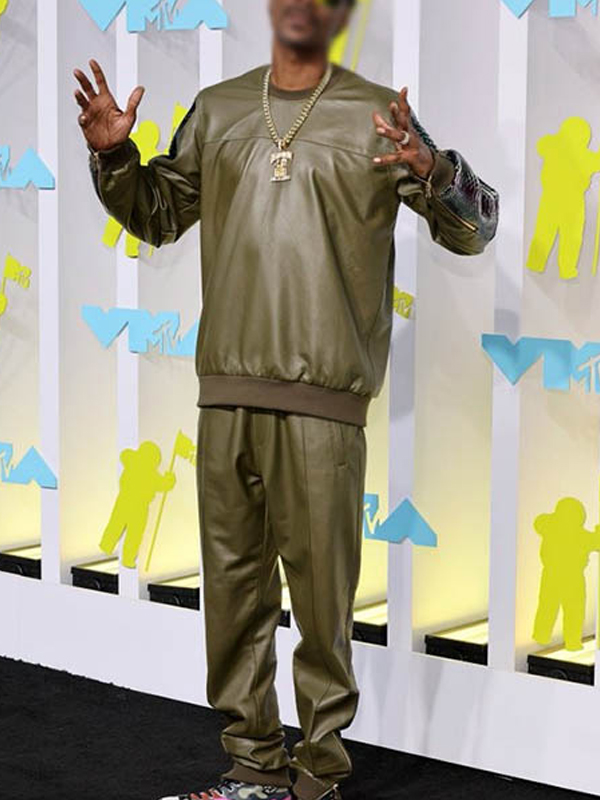 snoop-dogg-track-suit-vmas-22-d2-the-lbc-green-track-suit