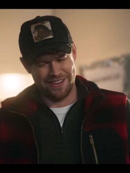 Falling for Christmas 2022 Chord Overstreet Vest