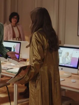 emily-in-paris-s03-emily-cooper-golden-coat