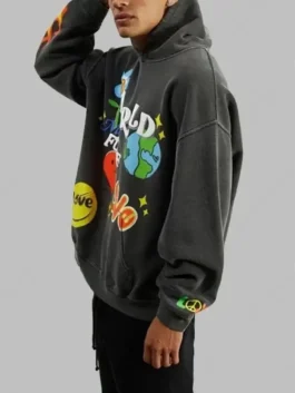 Oversized hoodie featuring vibrant 
