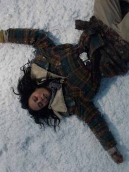 Yellowjackets S02 Teen Lottie Plaid Coat