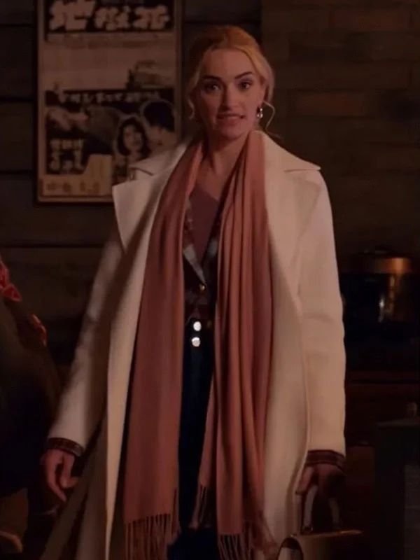 A tailored Georgia Miller Ginny & Georgia White Coat featuring wide lapels and a longline silhouette worn over a casual outfit.