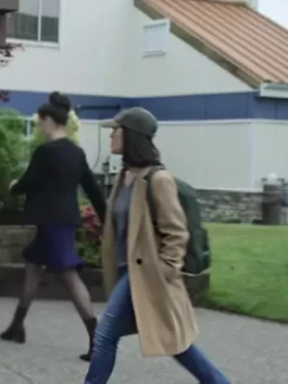 the-night-agent-2023-luciane-buchanan-coat