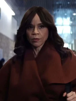 the-flight-attendant-megan-briscoe-coat