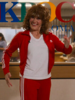 Firefly Lane S02 Katherine Heigl Red Tracksuit