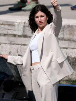 Lift 2023 Úrsula Corberó White Blazer