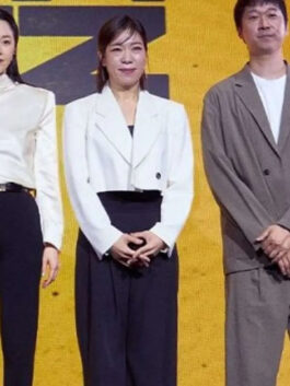 Mask Girl 2023 Yeom Hye-ran White Blazer