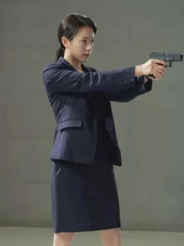 Moving Han Hyo-Joo Blue Blazer side pose