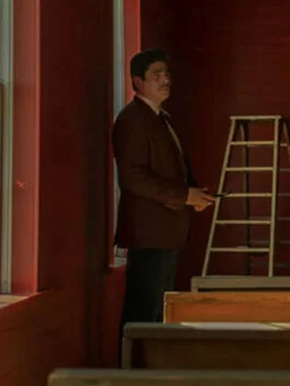 Reptile 2023 Benicio Del Toro Brown Blazer