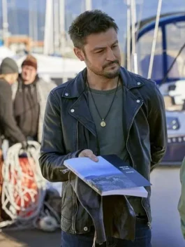 a-picture-of-her-2023-tyler-hynes-leather-jacket