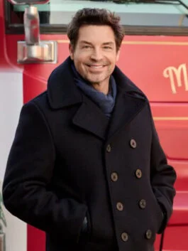 Ms. Christmas Comes To Town Travis Coat