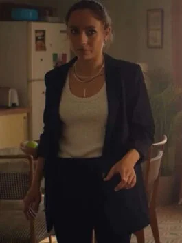 Who Is Erin Carter Valeria Estrada Black Blazer