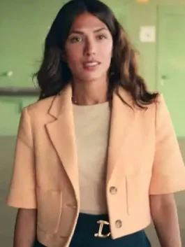 who-is-erin-carter-erin-carter-cropped-blazer