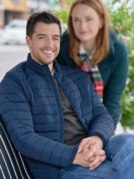 Our Christmas Mural Dan Jeannotte Blue Jacket