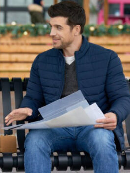 Our Christmas Mural Dan Jeannotte Blue Jacket