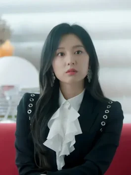 Hong Hae-in Black Blazer