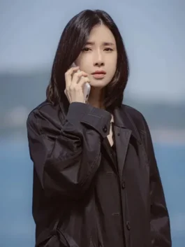 Queen of Tears Lee Bo-Young Black Coat