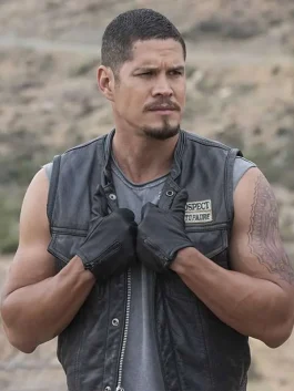 JD Pardo in the sleeveless Mayans M.C Ezekiel Reyes Vest as EZ Reyes, showing detailed front design
