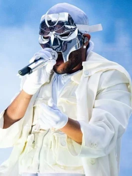 The-Weeknd-After-Hours-Til-Dawn-Tour-White-Coat