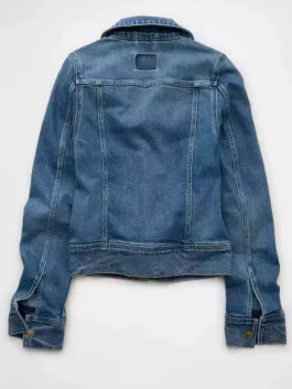 Back-Side-Of-The-Sydney-Sweeney-Cinched-Waist-Denim-Jacket.