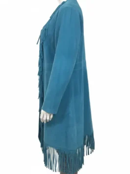 Side view of the blue suede fringe coat worn by Reba McEntire during the The Voice Season 28 knockouts.