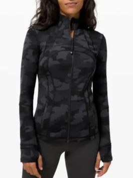 Front view of a lululemon camo jacket in a dark grey pattern. This camo lulu jacket offers a sleek silhouette. See lululemon size chart for jackets.