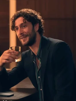 You Me and Tuscany Lorenzo de Moor Blazer featuring a premium onyx finish and a high-status tailored silhouette for a sharp cinematic profile.