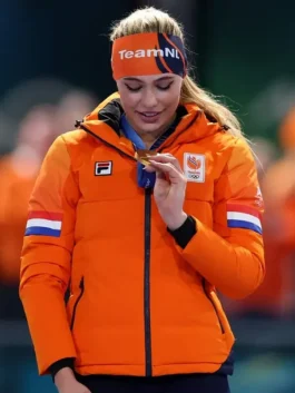 Jutta Leerdam speed skating jacket 2026 Winter Olympics. This Netherlands Olympic puffer jacket 2026 features a high collar and Team NL logos.