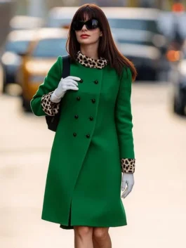 The Anne Hathaway The Devil Wears Prada Green Coat combines the grit of the city with luxury fashion. It offers a heavy duty build and professional grade quality for fans who value true style.