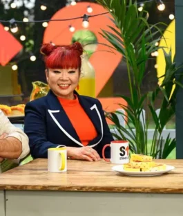 Great Celebrity Bake Off S09 Cherish Findan Blue Blazer