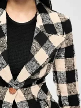 Will Trent S03 Amanda Blazer in professional finish with luxury open hem cuffs and side pockets.