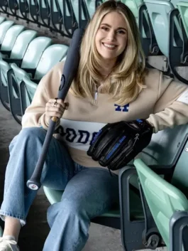 Dodgers Womens Night Quarter Zip Sweatshirt in soft beige fleece with rib knitted cuffs and a relaxed half zip shirt collar everyday silhouette.