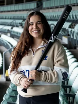 Dodgers Womens Night Quarter Zip Sweatshirt in warm beige fleece with a shirt collar, rib knitted cuffs and a clean half zip pullover Dodgers fan build.