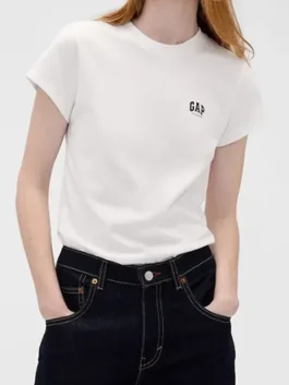 Gap x Victoria Beckham Logo T Shirt front view in soft fabric with a round neck collar and a clean bold logo half sleeve pullover everyday design.